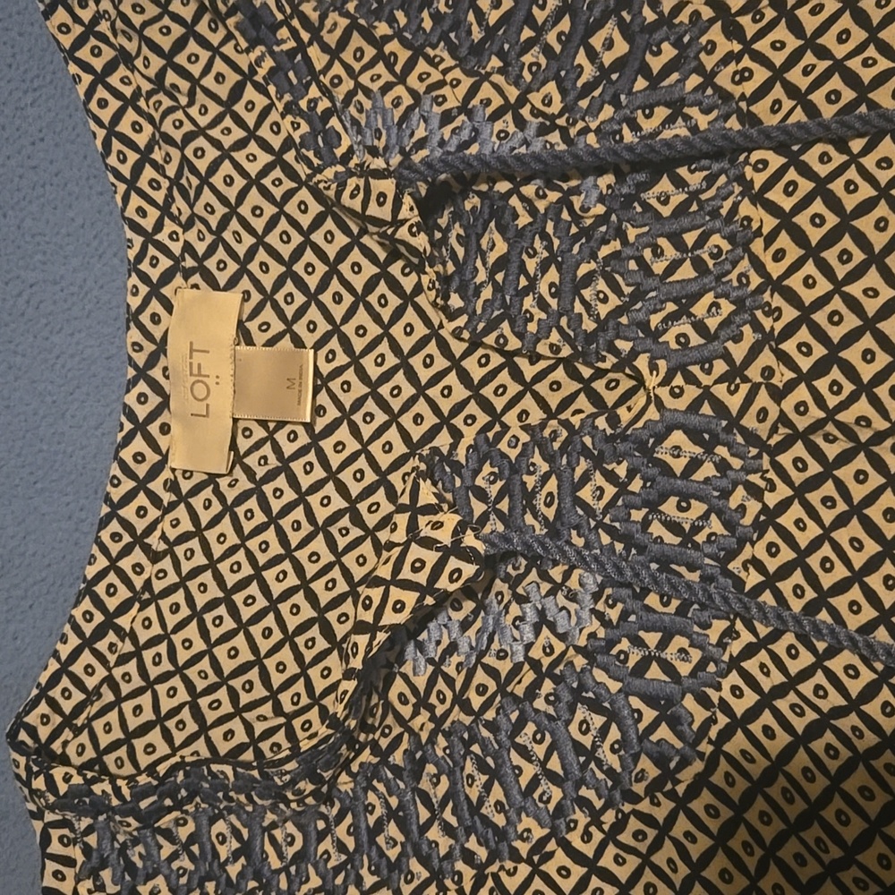 Loft sleevless blouse - Picture 2 of 2